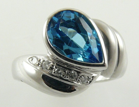 Blue Topaz 2.04ct Ring 14k White Gold & Diamonds