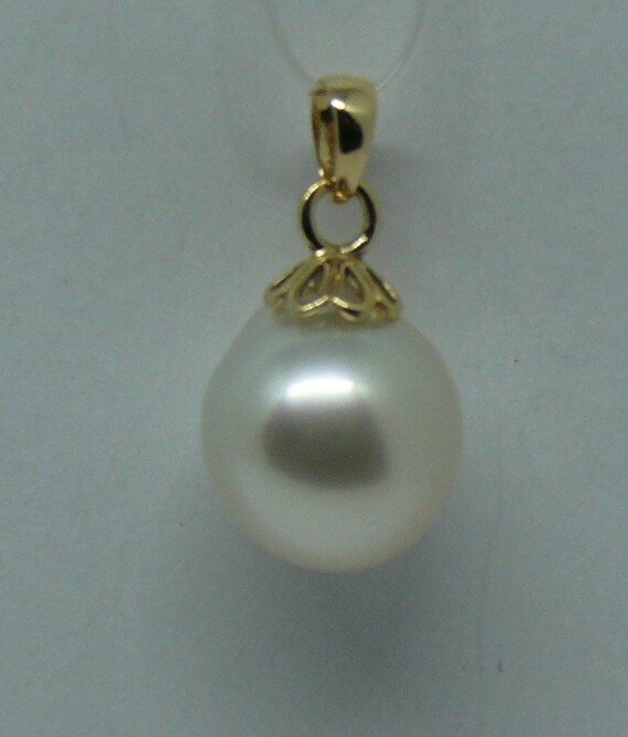 South Sea White Pearl 11.9 mm Pendant 14k Yellow Gold
