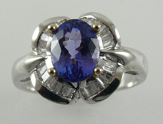 Tanzanite Ring 18k White and Yellow Gold with Diamonds