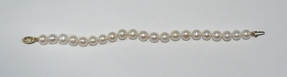 Freshwater White Pearl Bracelet 14k Yellow Gold Clasp 7 Inches Long