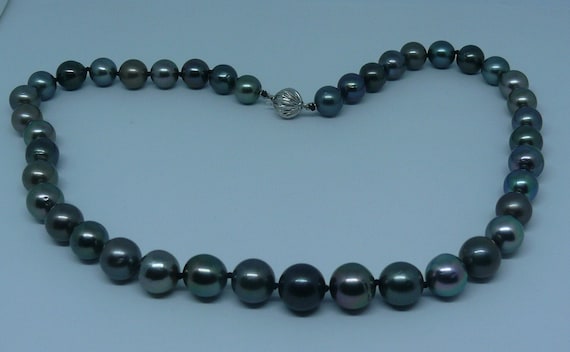 Tahitian Black 9.7mm to 11.9mm Round Pearl Necklace 14k White Gold Clasp