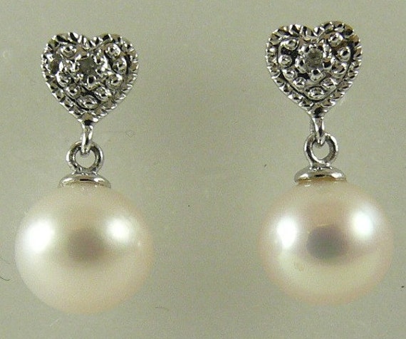 Freshwater Pearl 6.8mm - 6.9mm Earrings 14k White Gold with Diamonds 0.02ct