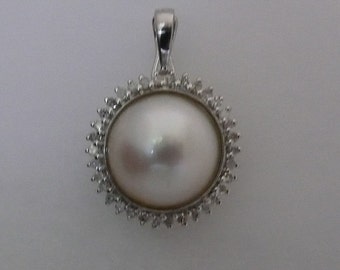 Pearl Pendant With Diamond 14K White 