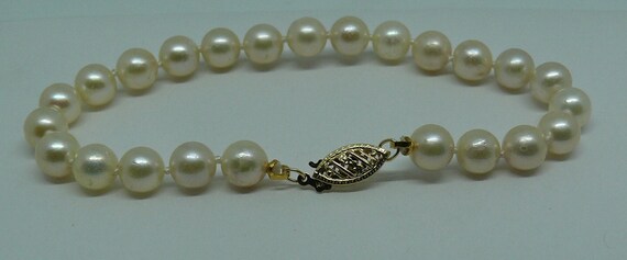 Akoya White 6.5 mm - 7.0 mm Pearl Bracelet with 14k Yellow Gold Clasp 7 1/2"