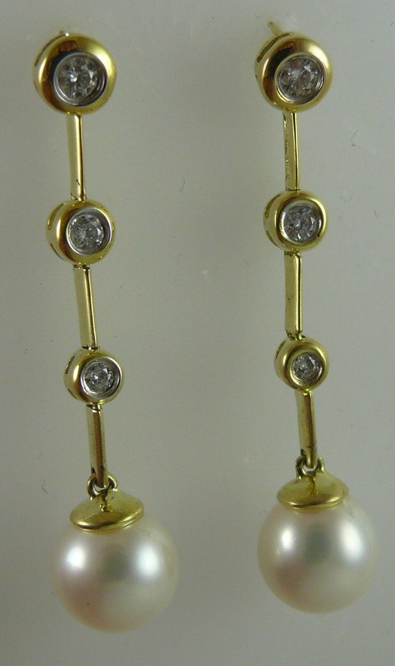 Freshwater White 8.7mm Pearl Earring with Diamonds 0.31ct 14k Yellow Gold