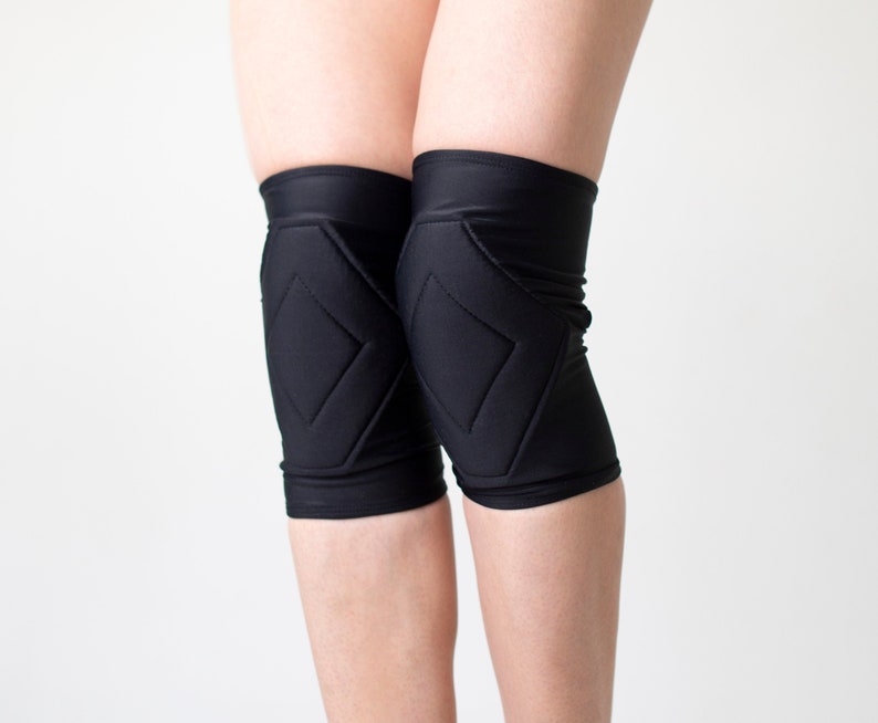 thumbnail image 2 of Intermezzo Knee Pads 7651 – Jazz Modern Dance Contemporary Hip Hop – Women's 2 of 3