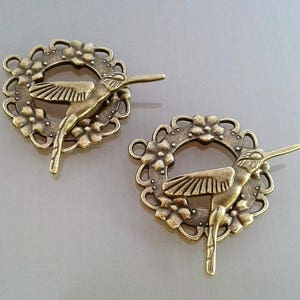 2 Bird clasps metal bronze color