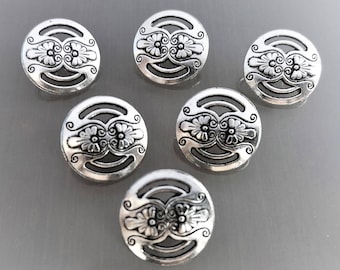 6 boutons ronds 17 mm métal gravé et ajouré coloris argent