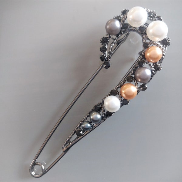 Grande broche 11 cm métal coloris acier avec perles et strass