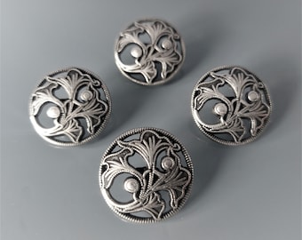 4 boutons ronds 23 mm métal gravé et ajouré coloris argent noirci