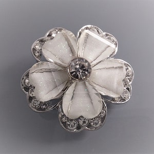 Bouton bijou fleur 25 mm argent, blanc et strass image 4