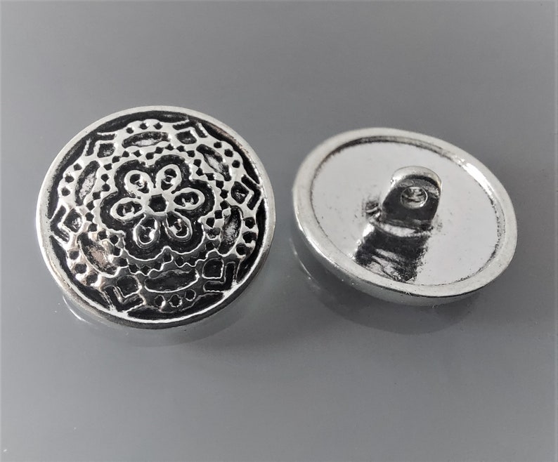 6 boutons ronds 19 mm métal gravé coloris argent image 5