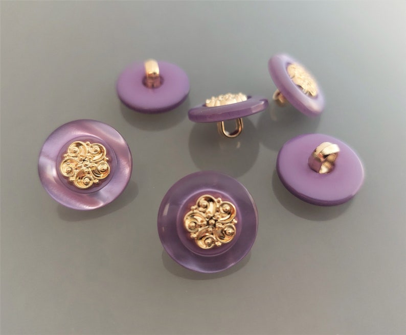 10 boutons ronds fantaisies 18 mm plastique mauve et doré image 4