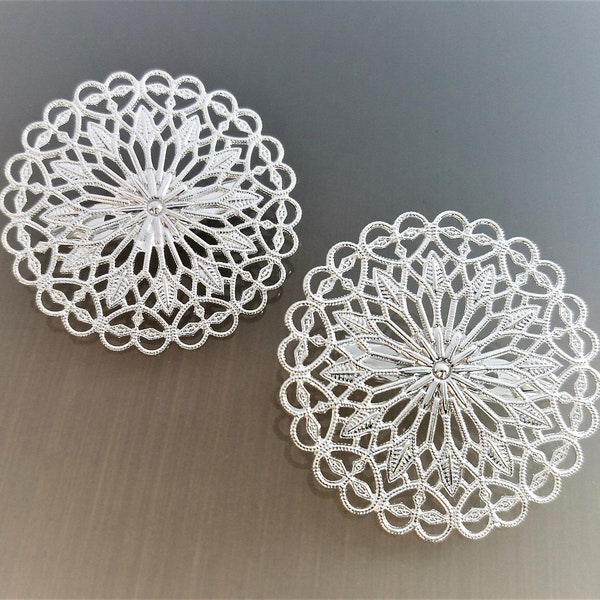 2 brooches round filigree 3.8 cm silver color metal