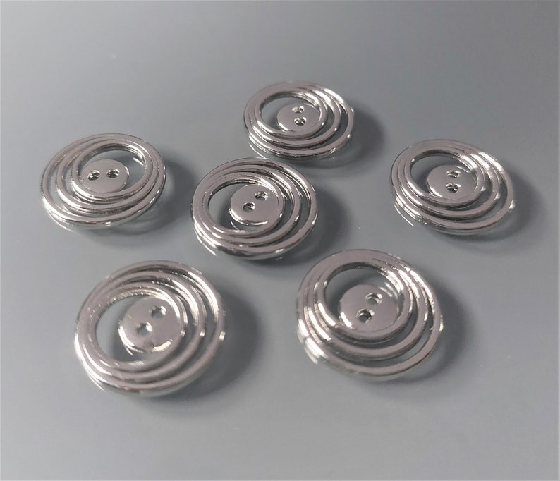 6 boutons fantaisies 18 mm métal coloris argent image 3