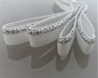 Passepoil élastique blanc avec bordure en fil lurex argent