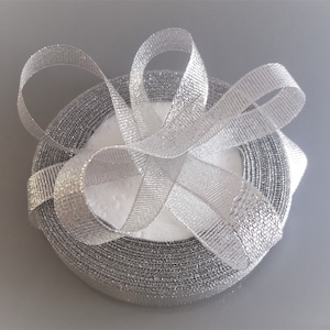 22 mètres de ruban organza 12 mm de coloris argent