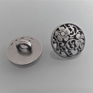 8 boutons ronds 12 mm métal gravé et ajouré coloris gris acier image 3