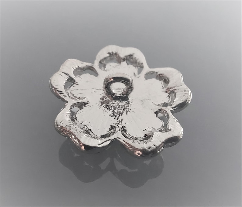 Bouton bijou fleur 25 mm argent, blanc et strass image 2