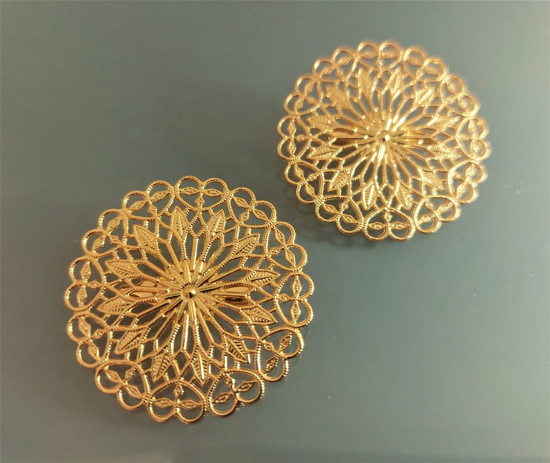 Broche Femme Zinnias En Alliage Et Zircone - Diamètre 3,6 Cm - Fermoir Pour Foulard, Manteau Ou Chemisier