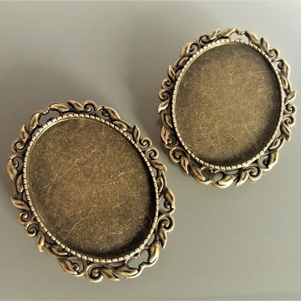 2 Brooch holders oval cabochon 40 mm X 30 mm bronze color