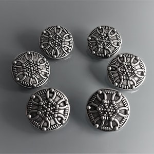6 runde Knöpfe 18 mm graviertes Metall geschwärzt silberfarben