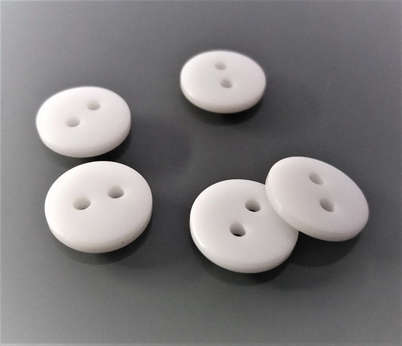 30 boutons ronds 10 mm plastique blanc image 3