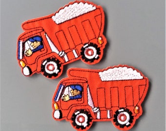 2 badges 8 cm red truck thermo-adhesive