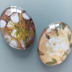 2 cabochons ovales en verre 40 mm X 30 mm motif fleurs