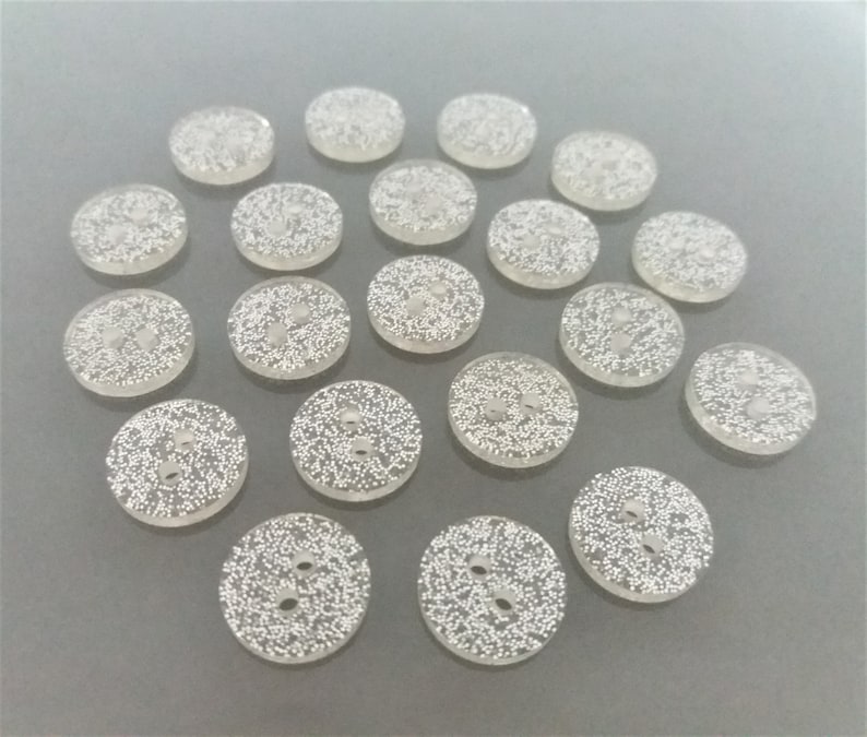 20 boutons ronds 12 mm transparents avec paillettes argentées image 1