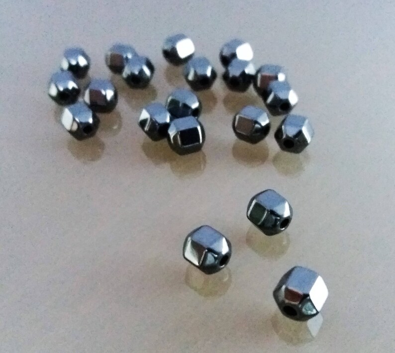 20 hexagons pearls hematite anthracite color