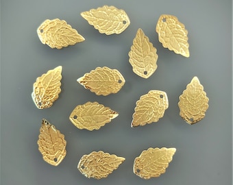 12 charms leaves 17 mm metal golden color