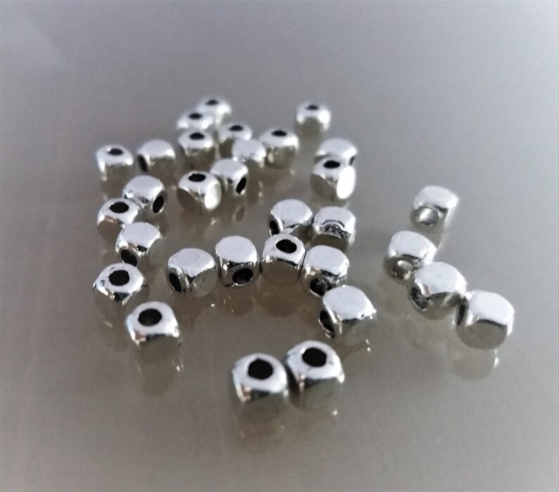 30 cubic beads metal color silver image 1