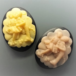 Lot de 2 cabochons camées ovales 38x28 mm motif enfants