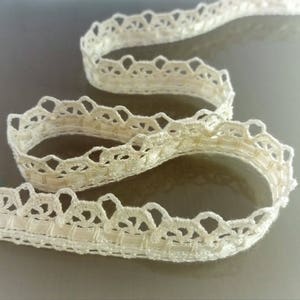 Dentelle ajourée écrue de largeur 15 mm