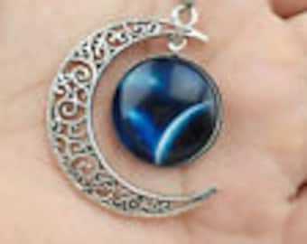 Planets 2018 New Year inspiration dreamscape necklace photo glass cabochon silver chain blue pendant crescent MOON space galaxy universe