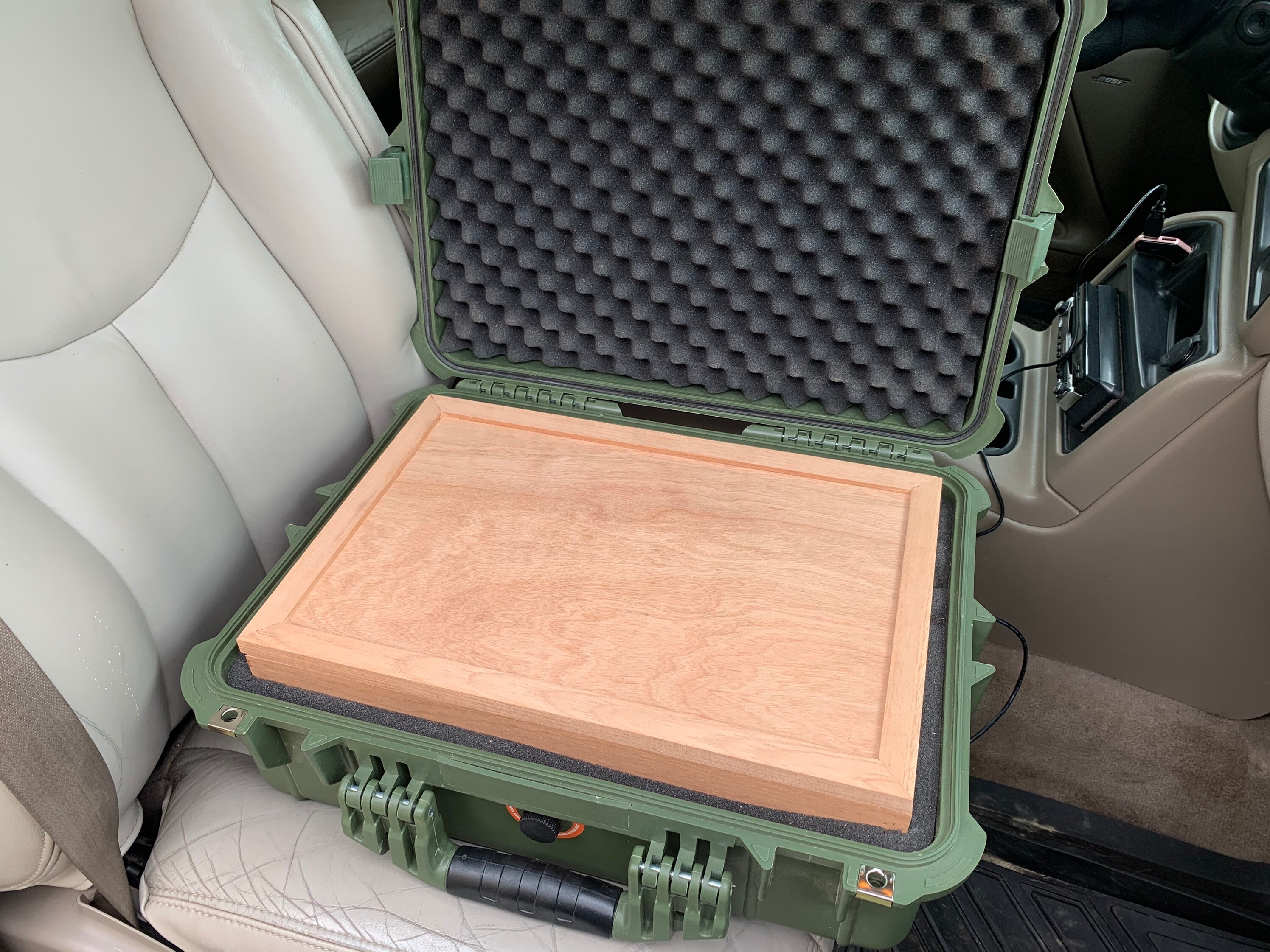 Apache 4800 Pelican 1520 type rugged humidor with BUILT IN Etsy