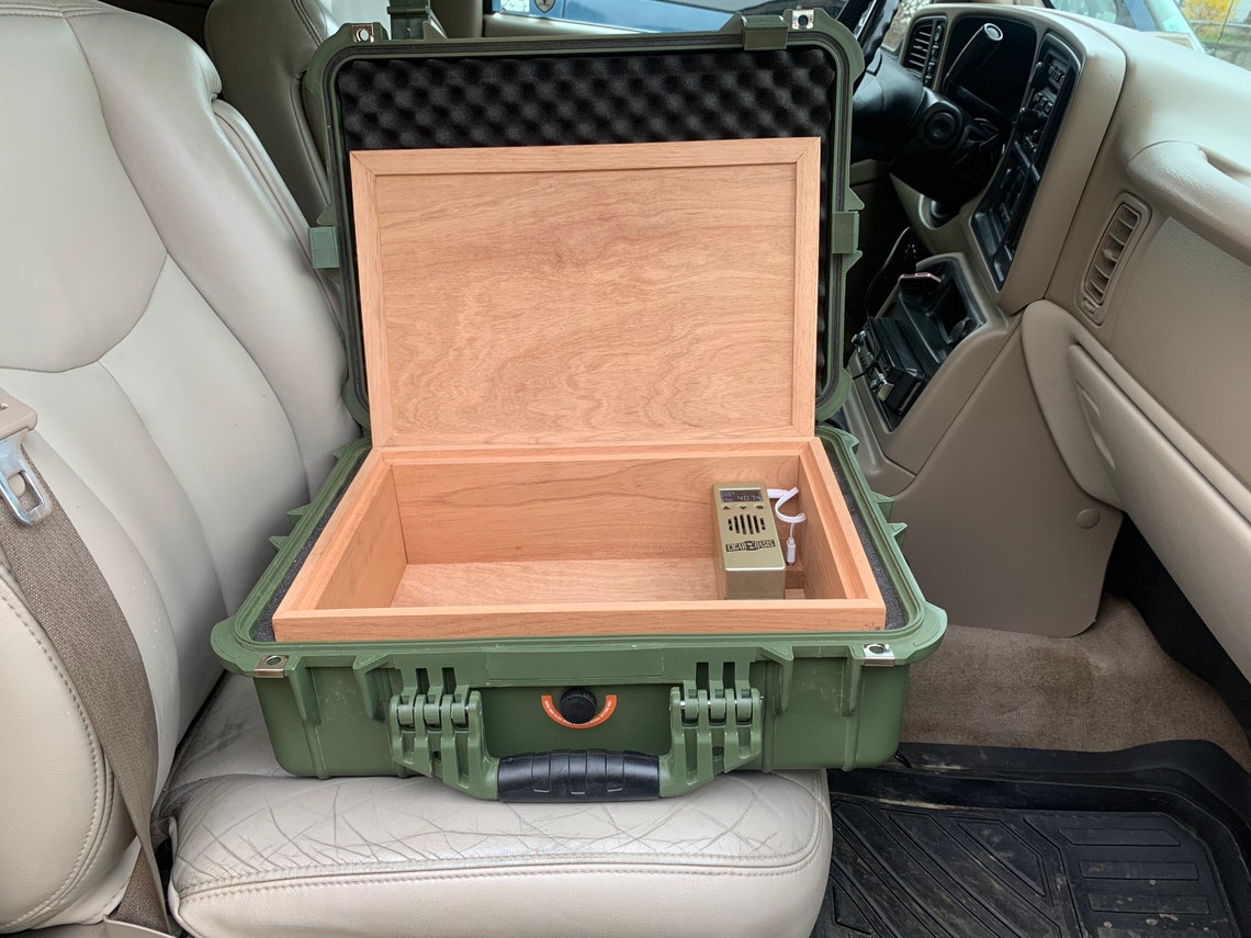 Apache 4800 Pelican 1520 type rugged humidor with BUILT IN Etsy