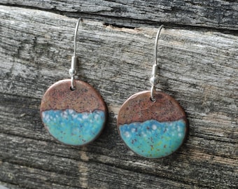 Pendientes circulares de cobre y esmalte de boho