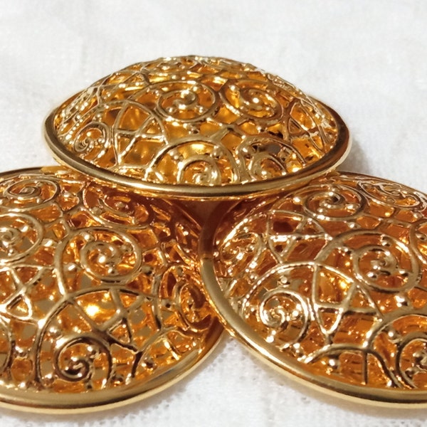 3 giant jewel buttons, 38 mm, gold metal made with lace lace, with shank, very nice, vintage Italy 1990s