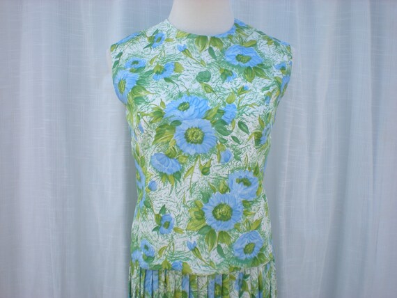 Vintage 60s Floral Blouse Tank Top Pleated Skirt … - image 2