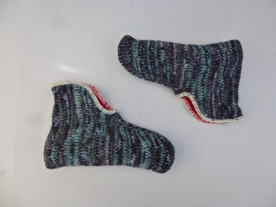 Vintage 60s 70s Hand Knitted Slip-Ons Booties Slip