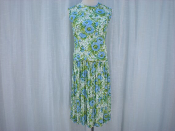 Vintage 60s Floral Blouse Tank Top Pleated Skirt … - image 3