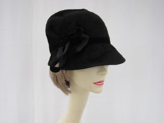 Vintage 30s 40s Black Wool Felt Cloche Formal Hat: Velvet  display picture 1