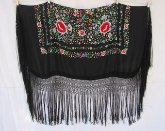 Vintage 30s 40s Floral Silk Embroidered Macramé Fringed Evening Wrap Piano Shawl Retro Folk Boho Ethnic Gypsy | read description | Glam Garb