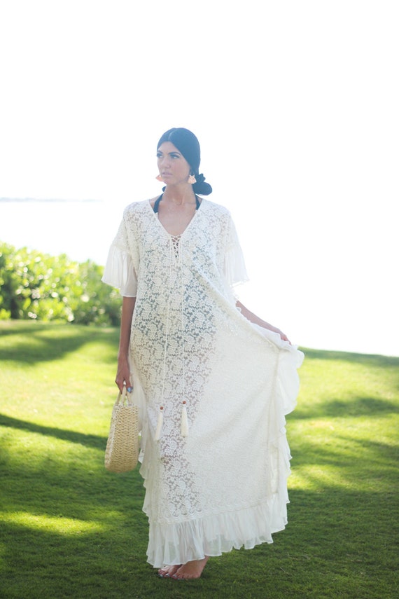 lace kaftan wedding dress Moroccan Kaftan Wedding Dress with Long Sleeve Lace and Gold Detail Beaded  V-Neck Bridal Gown from Dhgate A-Line Wedding Dresses