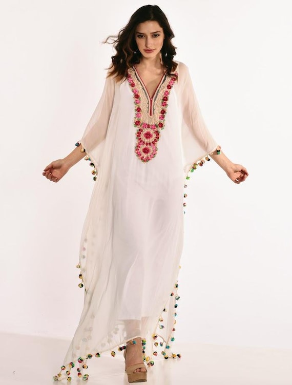 white moroccan kaftan