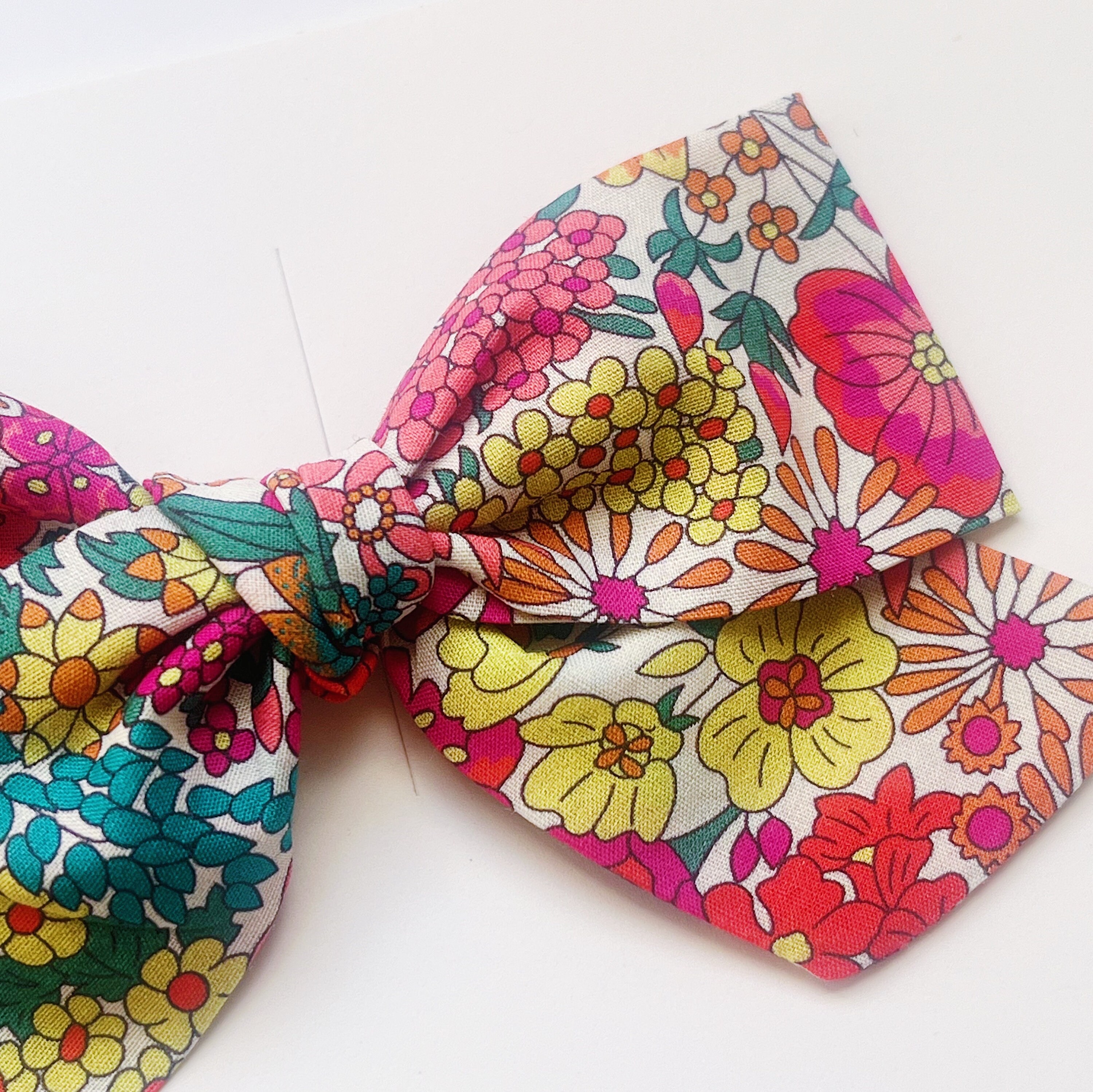 Set Di Accessori Per Capelli: Fiocco E Mollettina Clic Clac In - Foto 10