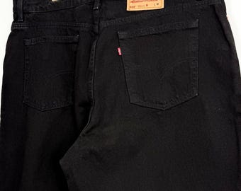 Plus Size 41” Vintage Levi's 522 Black Denim Jeans, High Rise, Tapered Leg