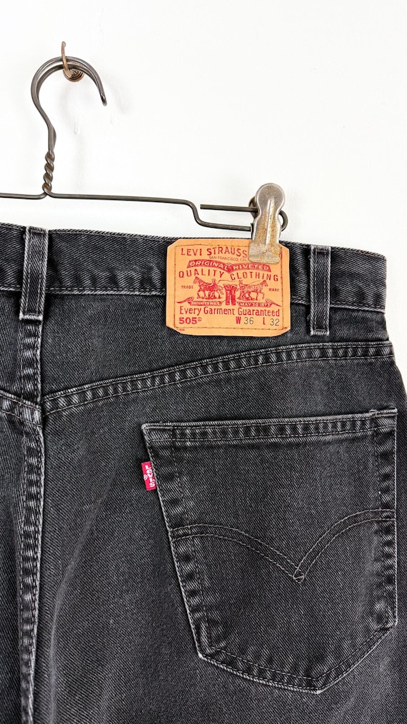 Vintage 1990s Levi’s 505 Red Tab Regular Straight Black Denim Jeans 36x32